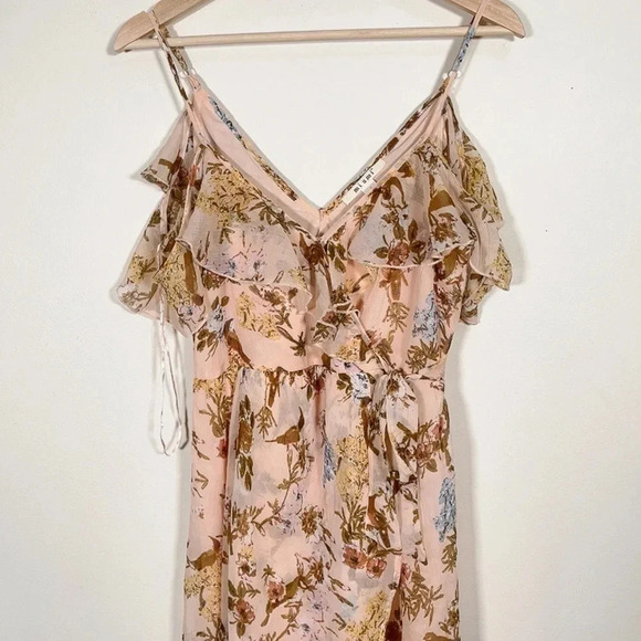 MIAMI | FLORAL WRAP DRESS - Picture 4 of 11